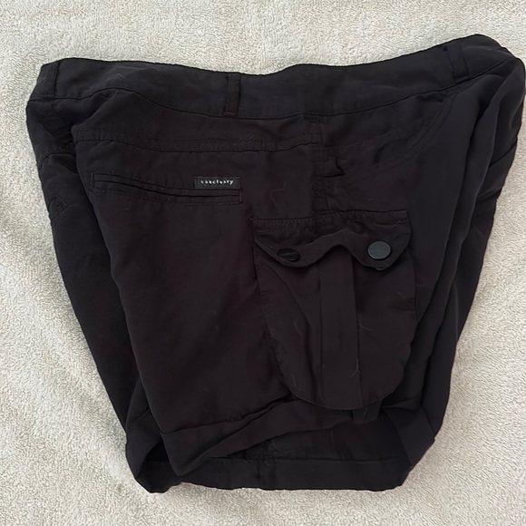 Black Sanctuary Tencel Shorts - Picture 3 of 4